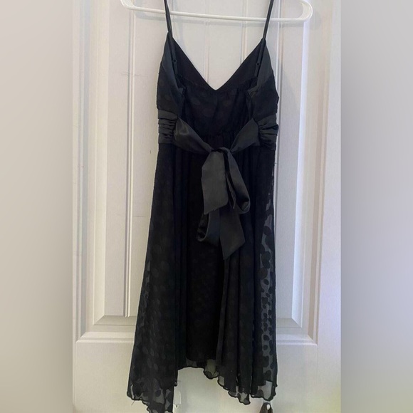 Adorable short black dresss - Picture 2 of 2